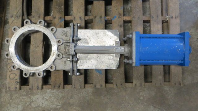 FCC 10"-150 Knifegate Valve with Actuator