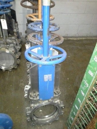 Orbinox 10″-150 knife gate valve, hand wheel operated