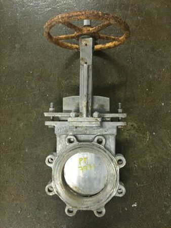 FCC 6″-150 knife gate valve, hand wheel operated