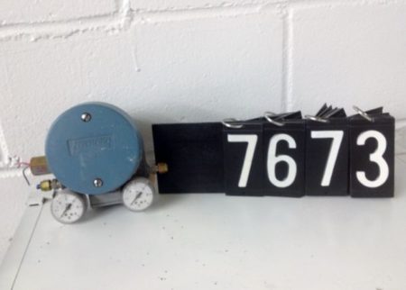 Foxboro current to air converter model E69F