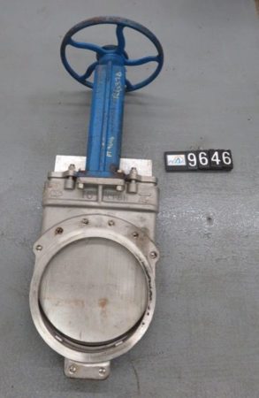 TL 16″-150 knife gate valve, hand wheel operated