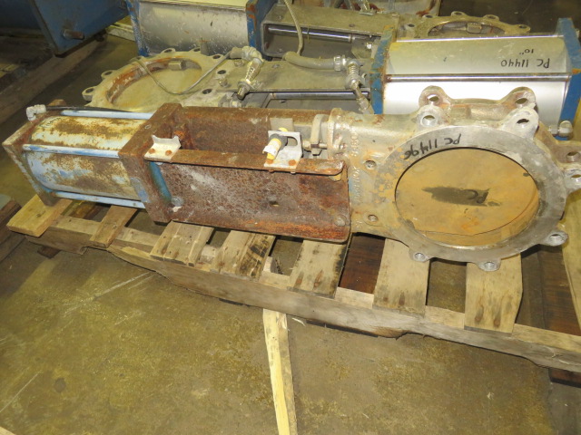 Orbinox  8″-150 knife gate valve with pneumatic actuator