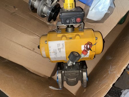 Xomox  4″ CF8M Lined Plug Valve New storeroom Spare