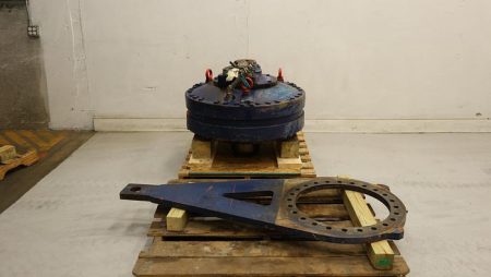 Hagglunds MA 283N0400 Drive, 17768 Cm3/r Displacement,283 Nm/Bar Torque, 350 bar Pressure, Rated Speed 38 R/min