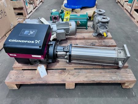 10HP Grundfos CRNE1-23-HS-P-GI-E-HQQE Model A96764924P11831 In-Line Pump